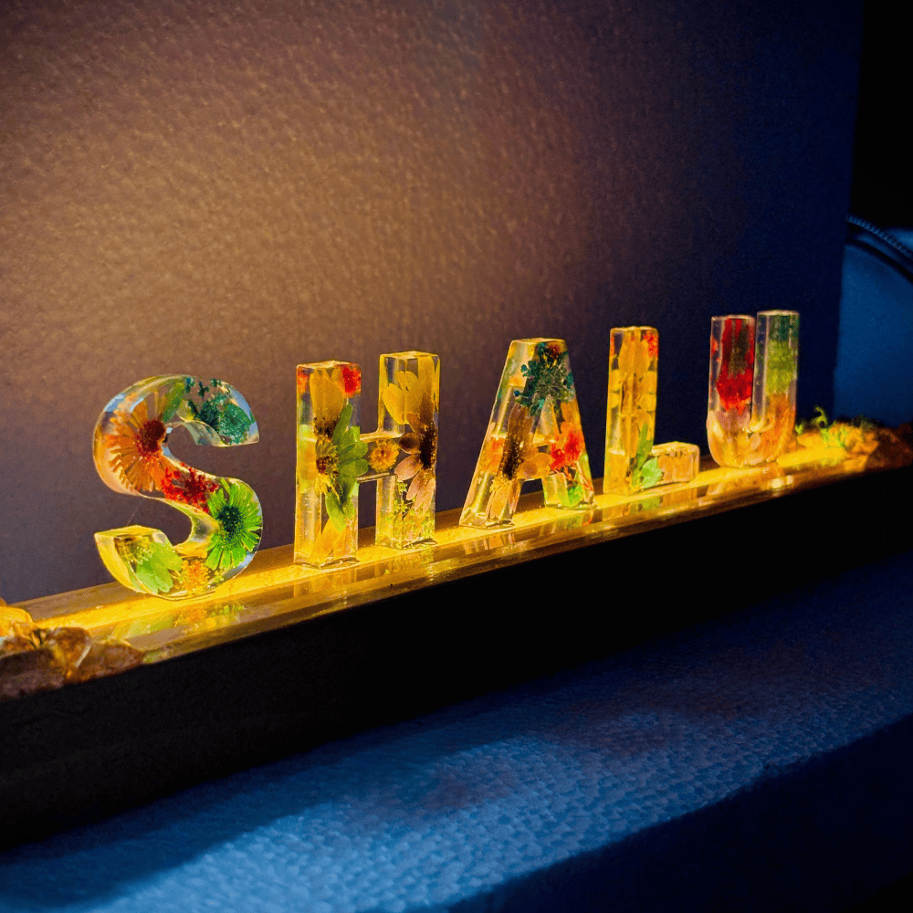 name stand resin banner